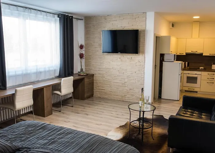 Stracena فندق مبيت وإفطار اوسترافا